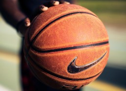 【中国体育彩票】中超联赛精彩对决，维塔尔传射建功，王燊超头球破门，上海海港四比一大胜河南队